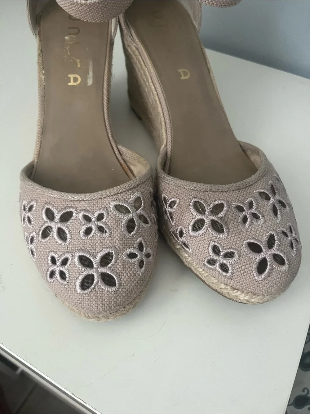 Unisa ankle strap